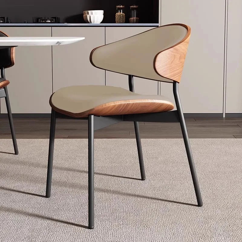 Set van 2 of 1 eetkamerstoelen van echt leer – Moderne stoel in mid-century stijl met gevoerde bekleding, perfect voor keuken en eetkamer in zwart notenhout en gebogen fineer.